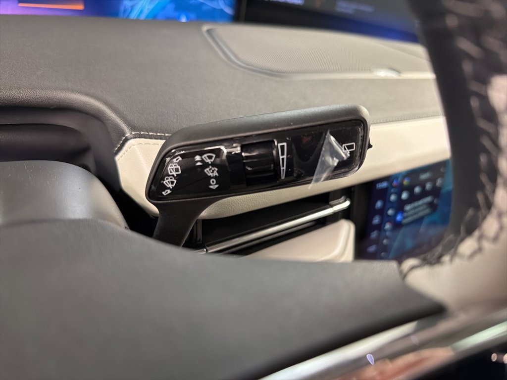 Used 2026 Lincoln Navigator L Reserve AWD/4WD image 21