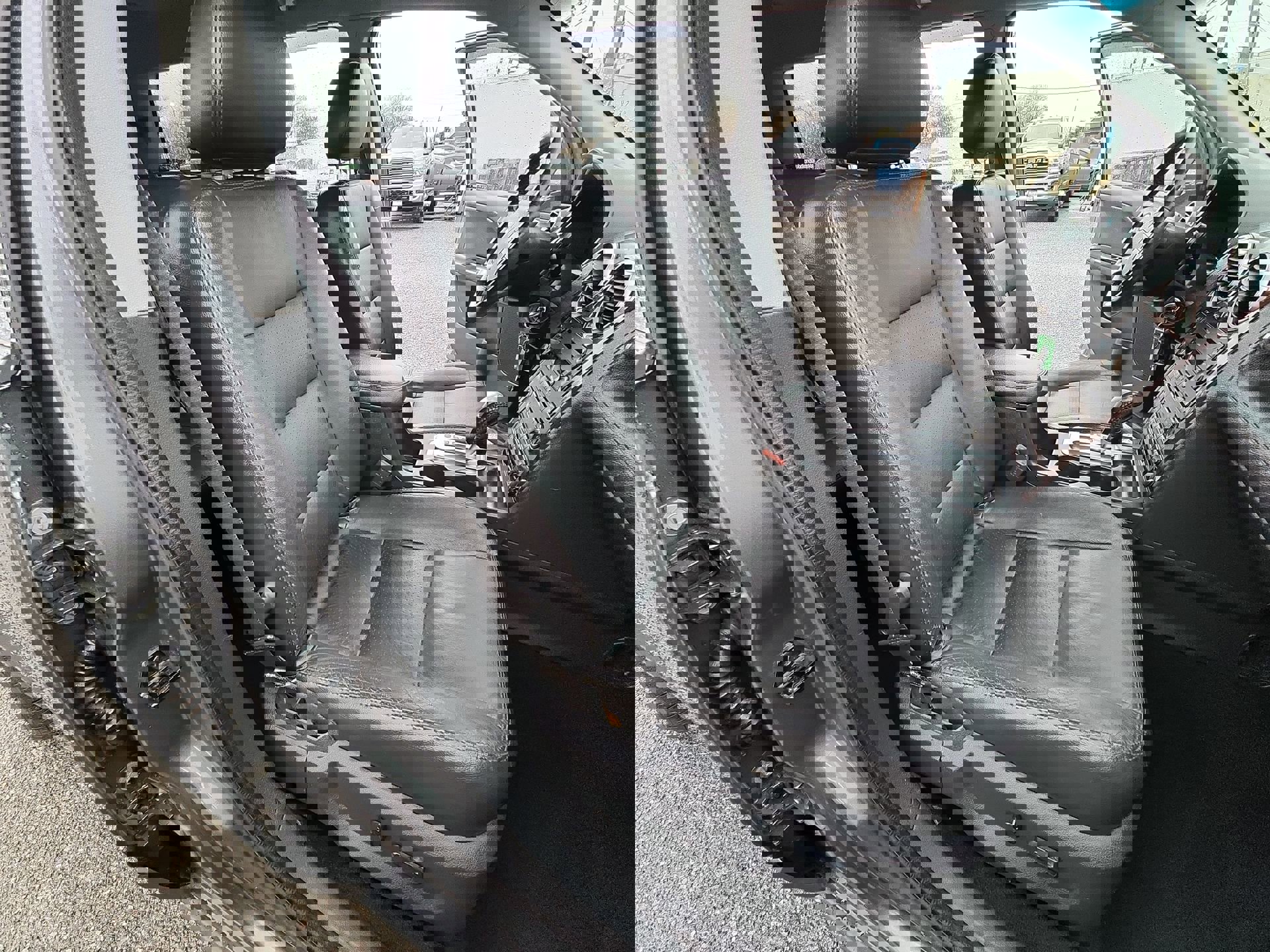 Used 2005 Ford Freestyle Limited image 25