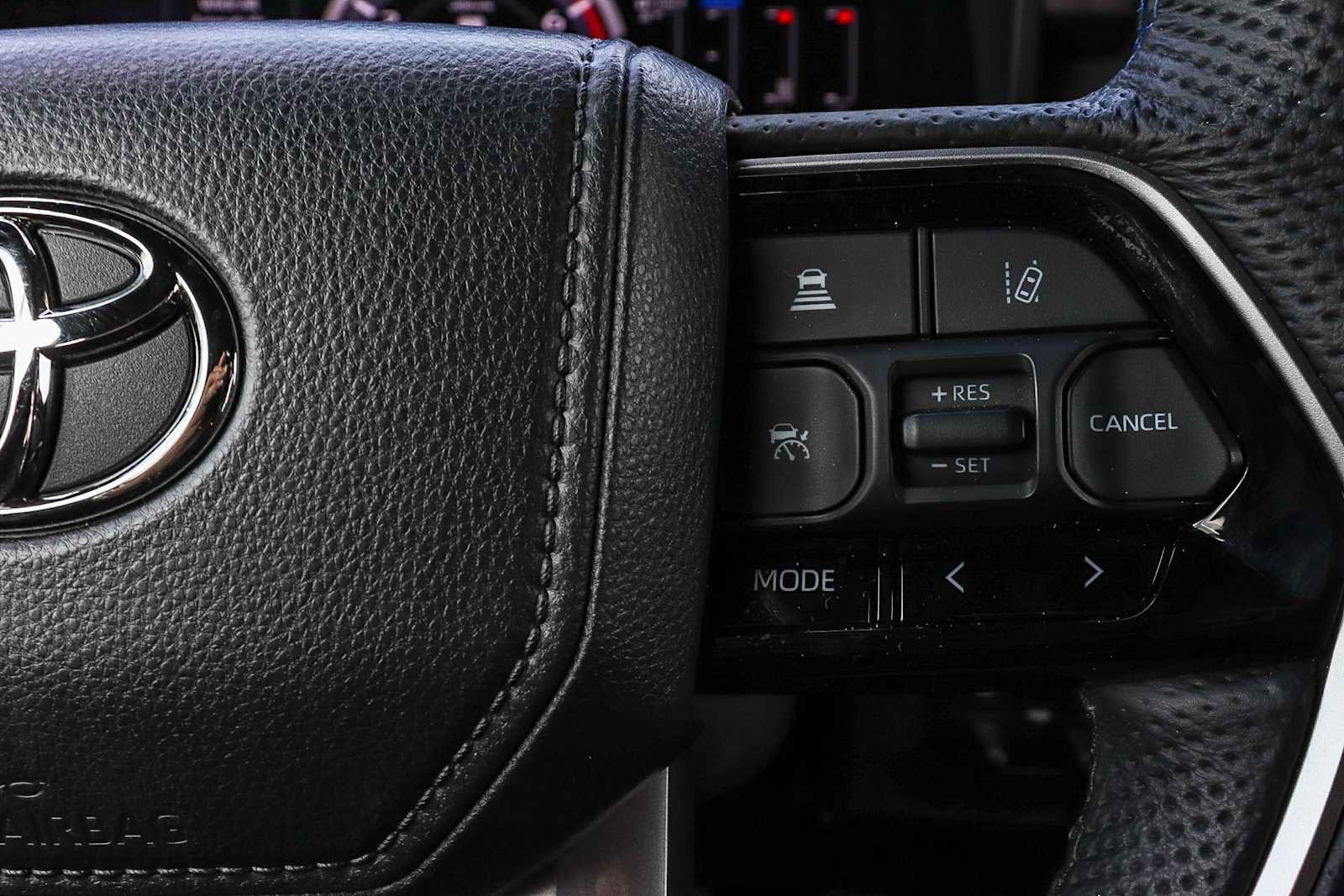 Used 2025 Toyota Sequoia Platinum image 26