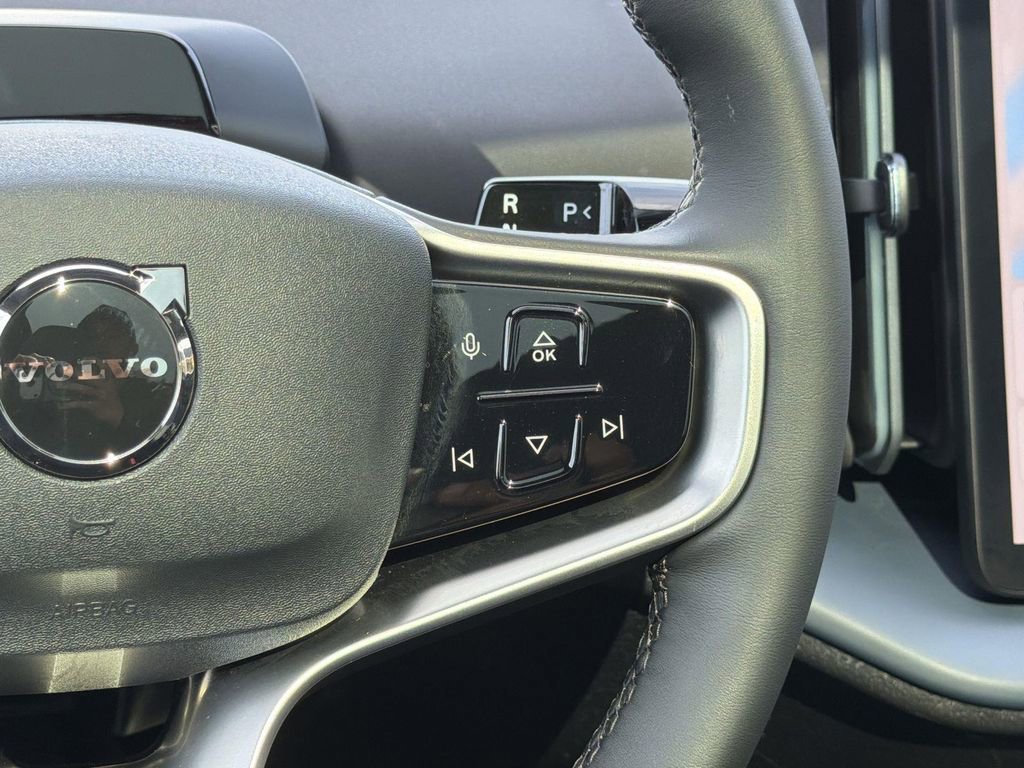 Used 2025 Volvo EX30 Plus w/ Protection Package Premier image 10