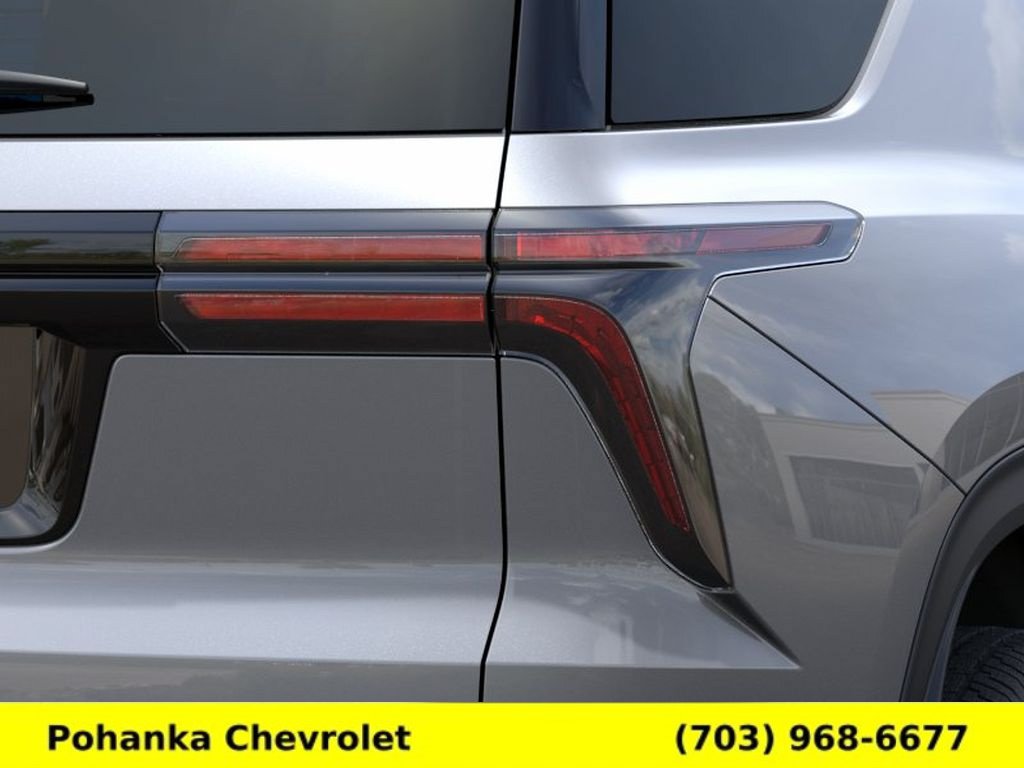 New 2026 Chevrolet Traverse LT w/ Driver Confidence Package AWD/4WD image 11