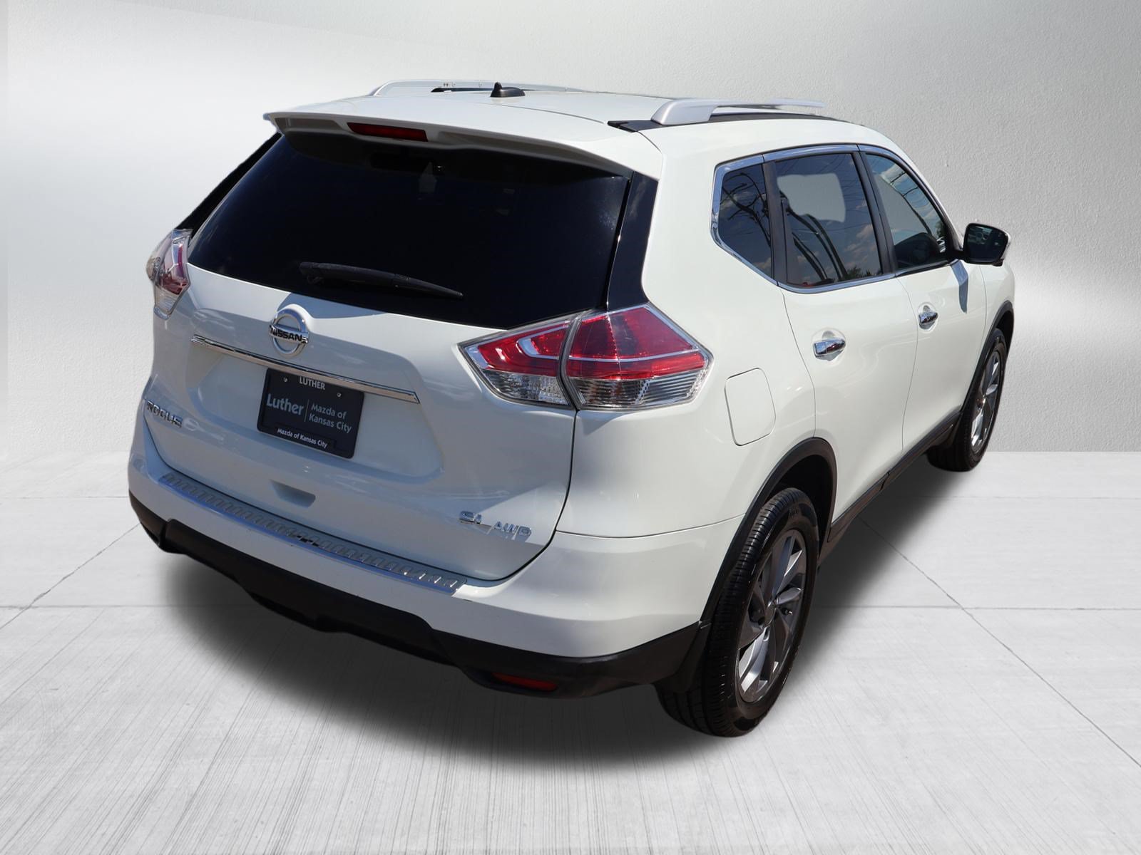 Used 2016 Nissan Rogue SL w/ SL Premium Package AWD/4WD image 7