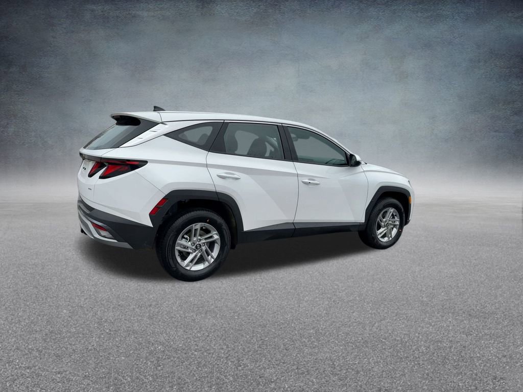 Used 2025 Hyundai Tucson SE image 23