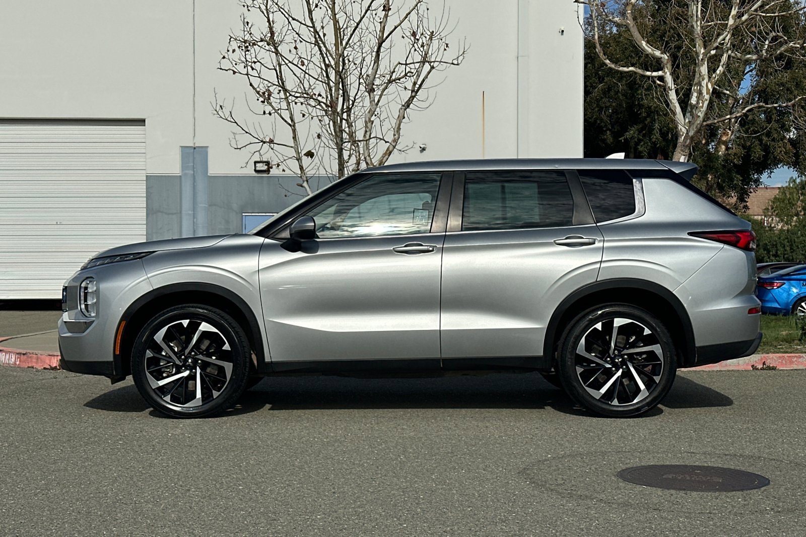 Used 2022 Mitsubishi Outlander ES image 7