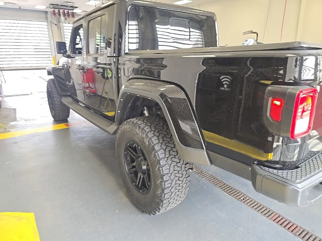 Used 2021 Jeep Gladiator Overland AWD/4WD image 7