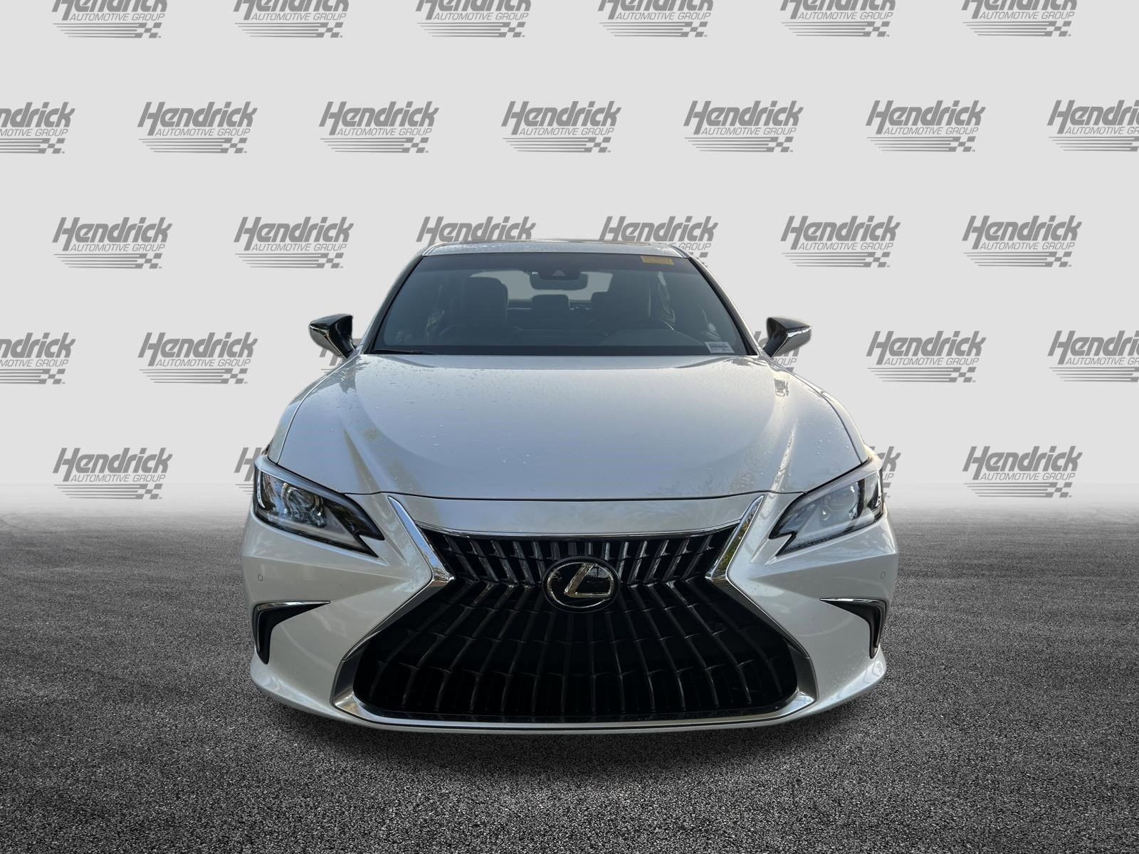 Used 2025 Lexus ES 300h w/ Premium Package image 3