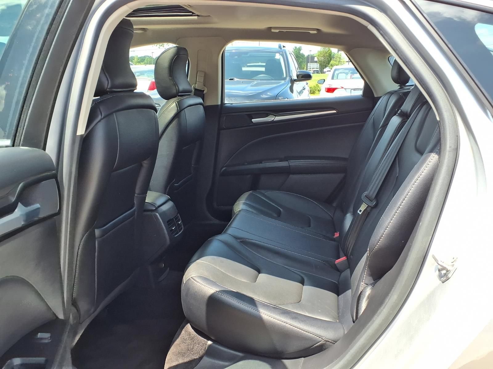 Used 2018 Ford Fusion Titanium AWD/4WD image 11