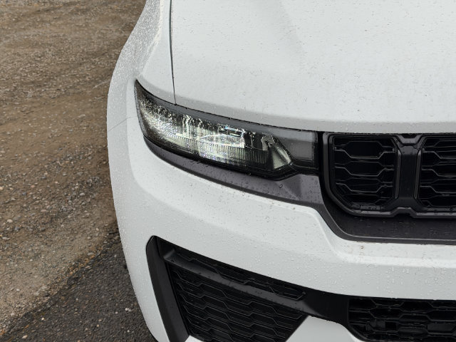 New 2026 Jeep Grand Cherokee Altitude AWD/4WD image 5