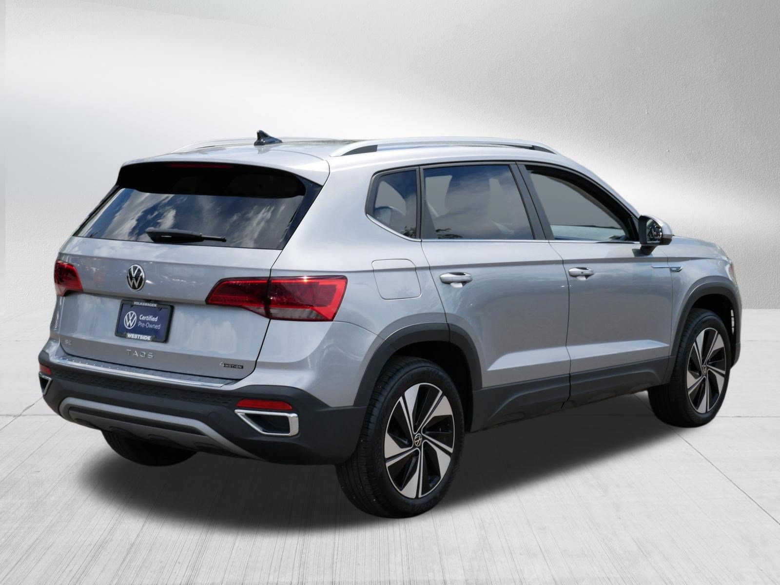 Certified 2023 Volkswagen Taos SE w/ Panoramic Sunroof Package AWD/4WD image 7