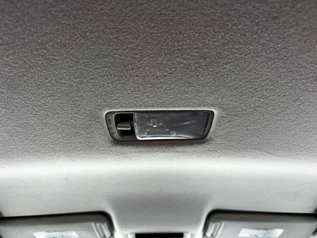 Used 2021 Nissan Versa SR image 39