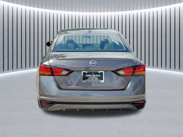 Used 2024 Nissan Altima 2.5 SV FWD image 5