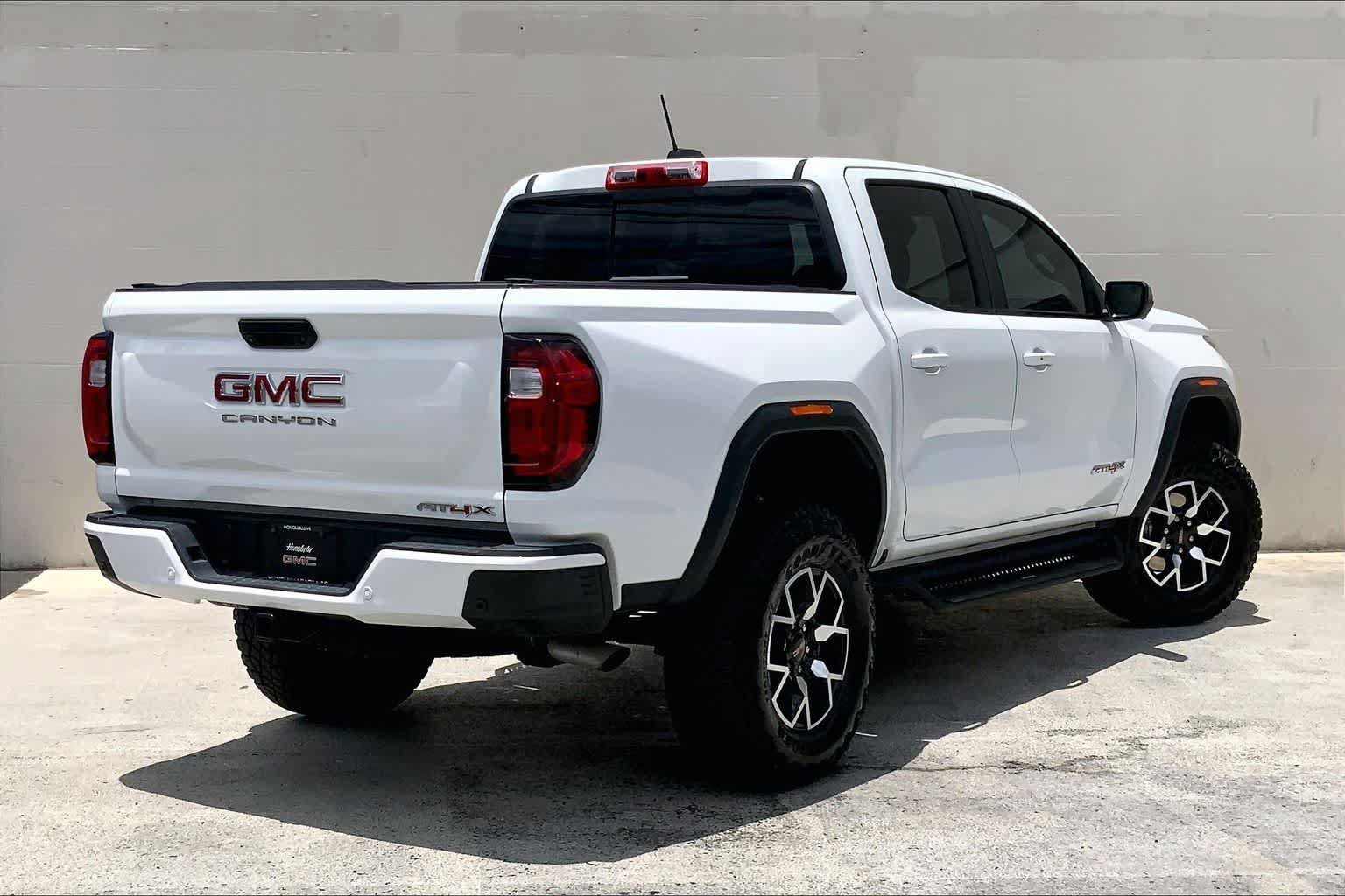 Used 2025 GMC Canyon AT4 w/ AT4X Package AWD/4WD image 22