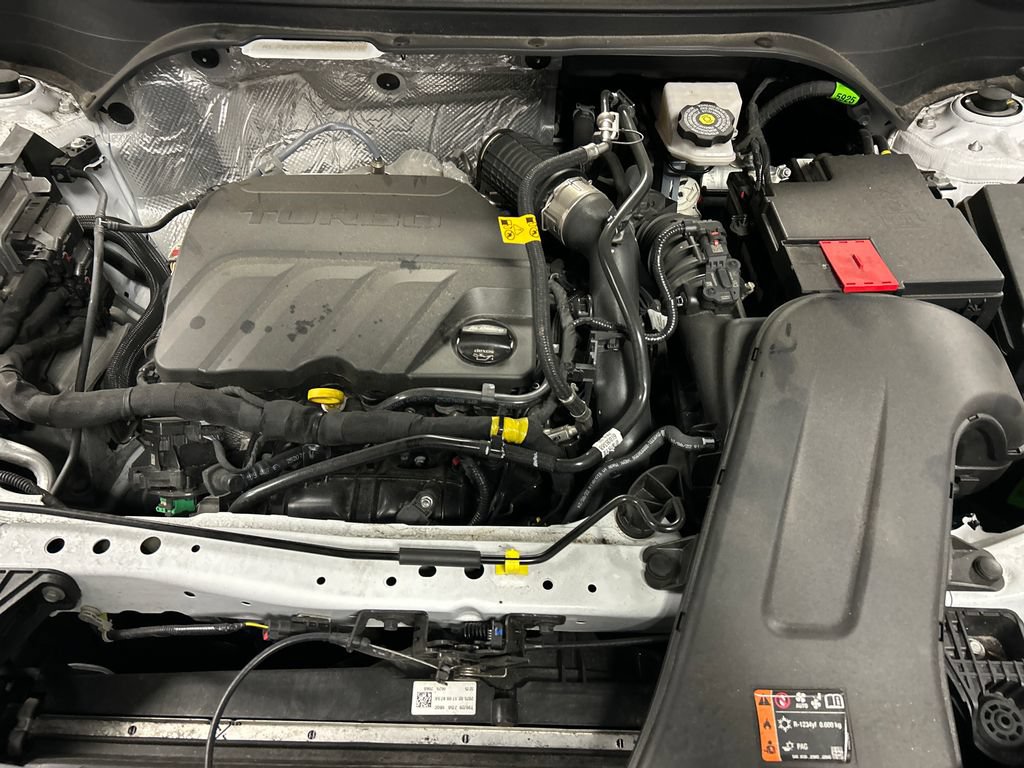 Used 2025 Chevrolet Trax LT w/ LT Convenience Package FWD image 26