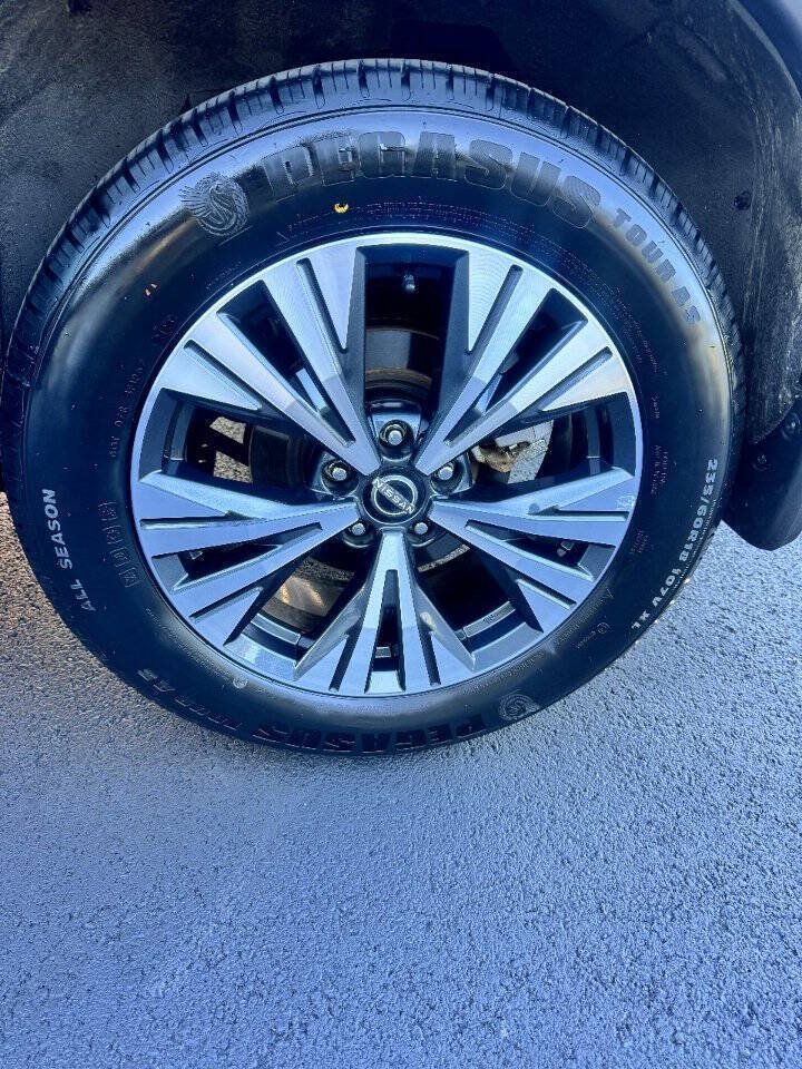Used 2023 Nissan Rogue SV AWD/4WD image 6
