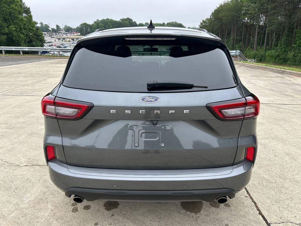 Used 2023 Ford Escape ST-Line w/ Tech Pack #1 FWD image 5