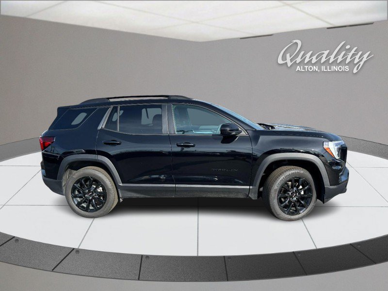 Used 2026 GMC Terrain Elevation w/ Elevation Premium Package FWD image 3