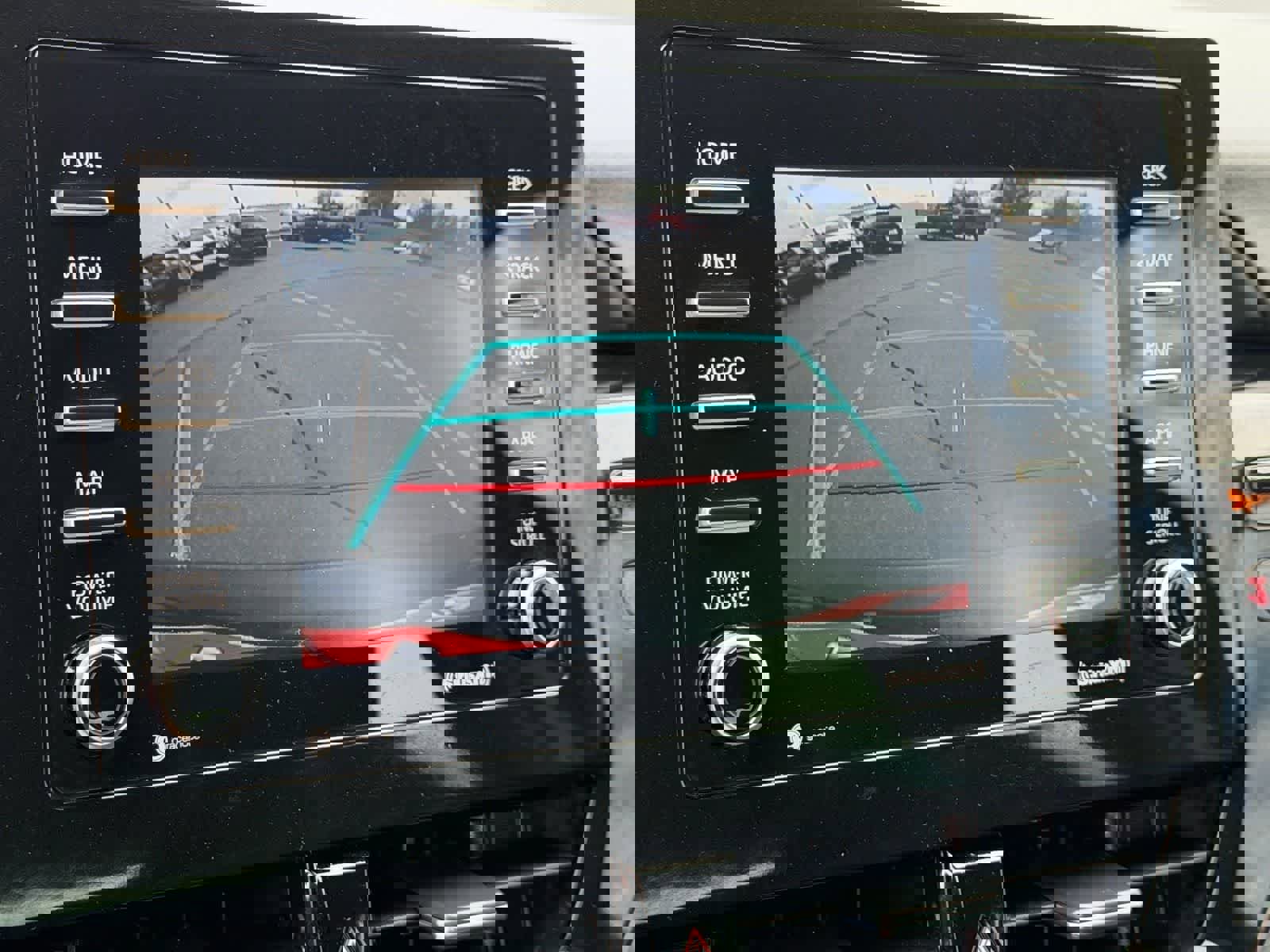 Used 2021 Toyota Camry SE w/ Carpet Mat Package (TMS) image 24