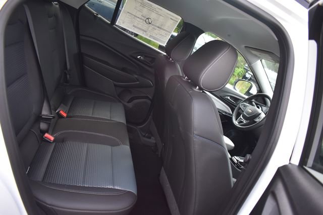 New 2026 Chevrolet Trax LT w/ LT Convenience Package FWD image 14