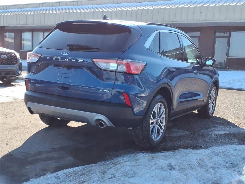 Used 2022 Ford Escape SEL image 5