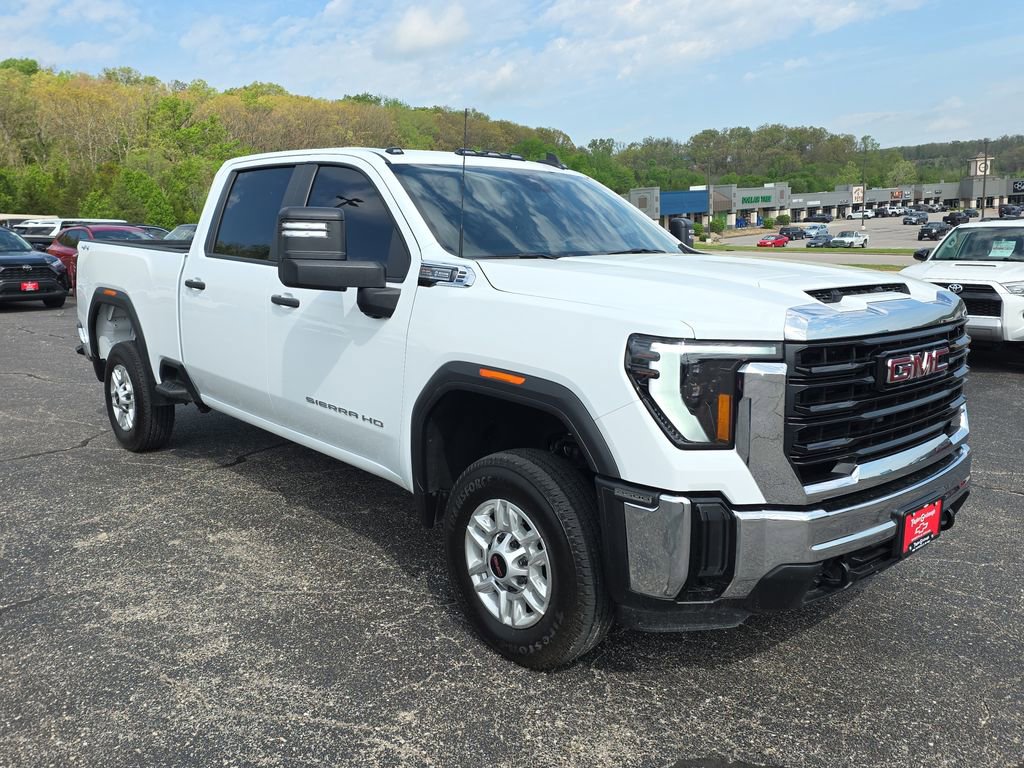 Used 2025 GMC Sierra 2500 Pro AWD/4WD image 2