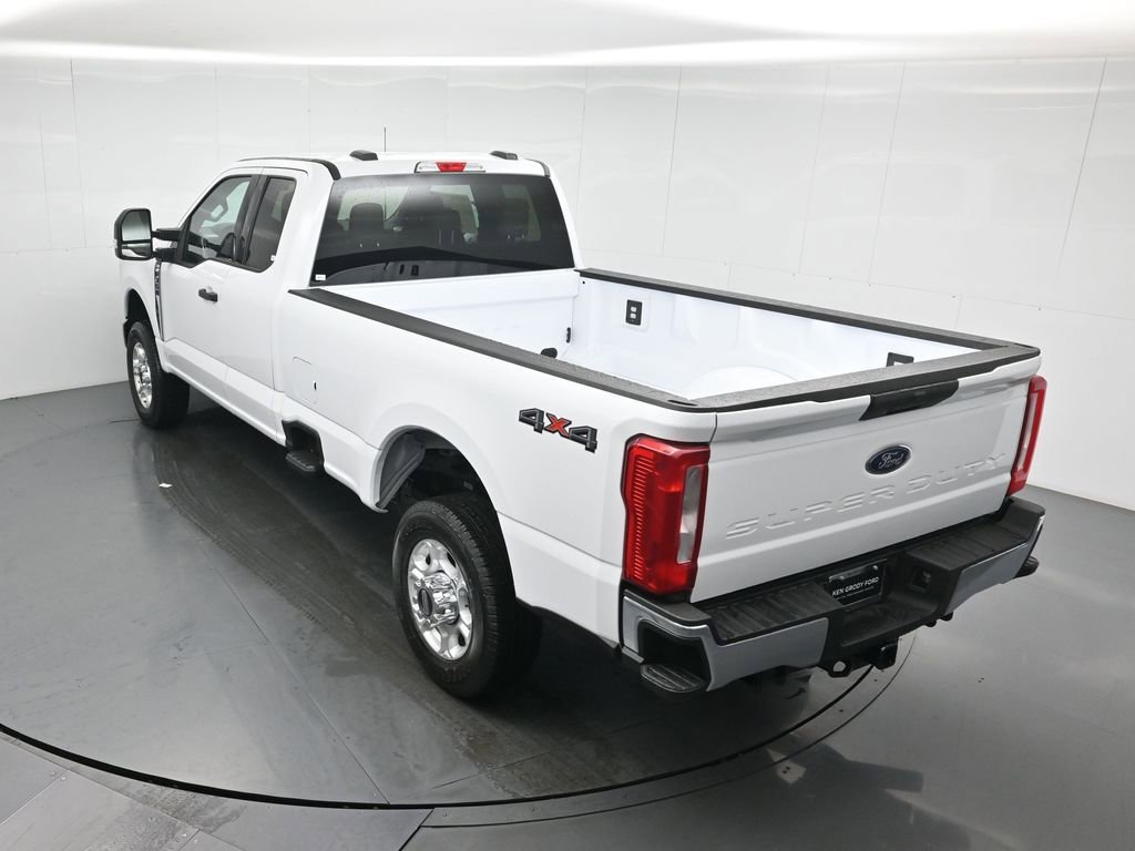 New 2026 Ford F350 XLT image 40