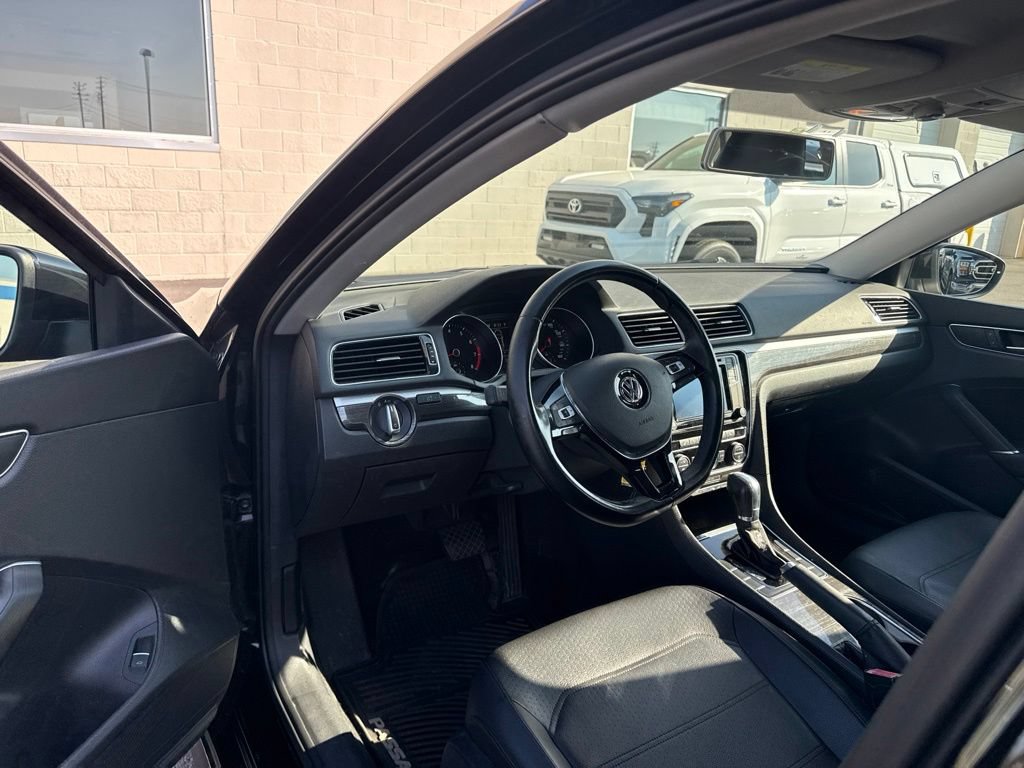 Used 2016 Volkswagen Passat 1.8T SE FWD image 7
