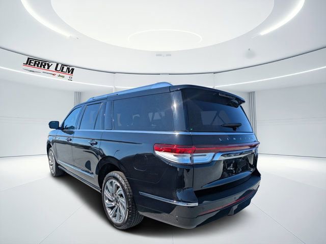 Used 2023 Lincoln Navigator L Reserve image 5