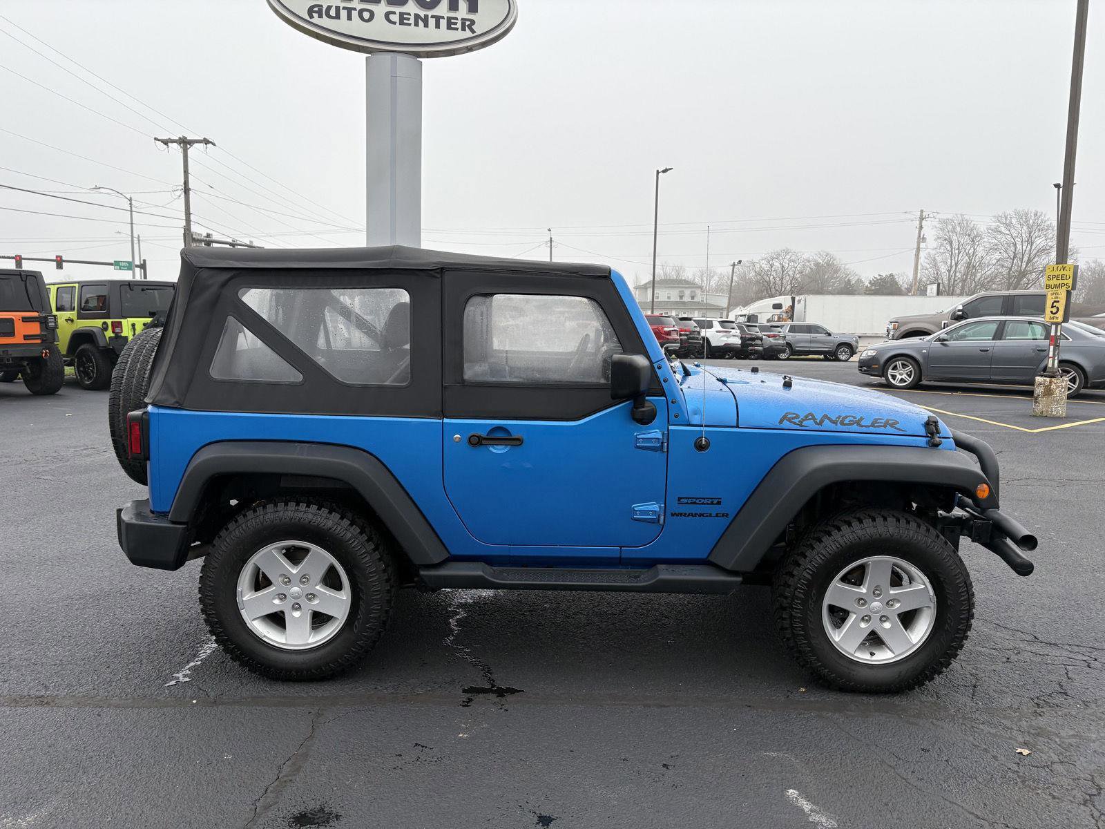 Used 2016 Jeep Wrangler Sport w/ Connectivity Group image 14