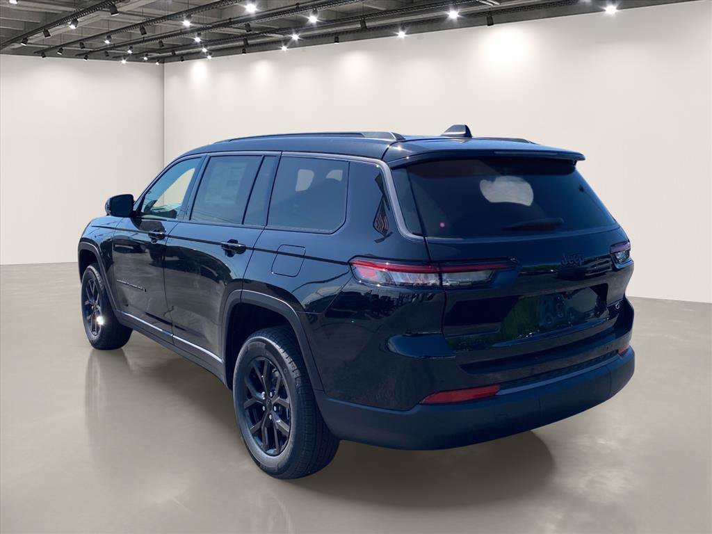 New 2026 Jeep Grand Cherokee L 4WD image 3