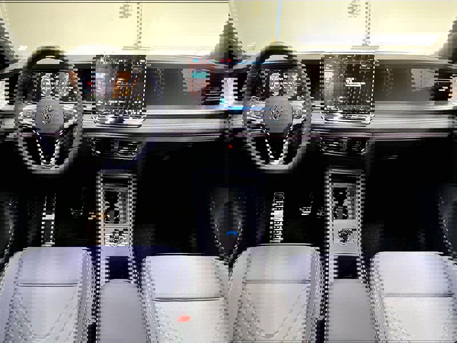 New 2026 Volkswagen Tiguan SE R-Line image 7