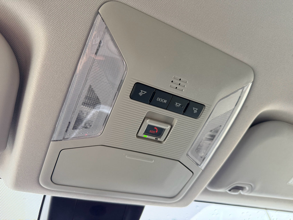 Used 2022 Toyota RAV4 LE FWD image 16