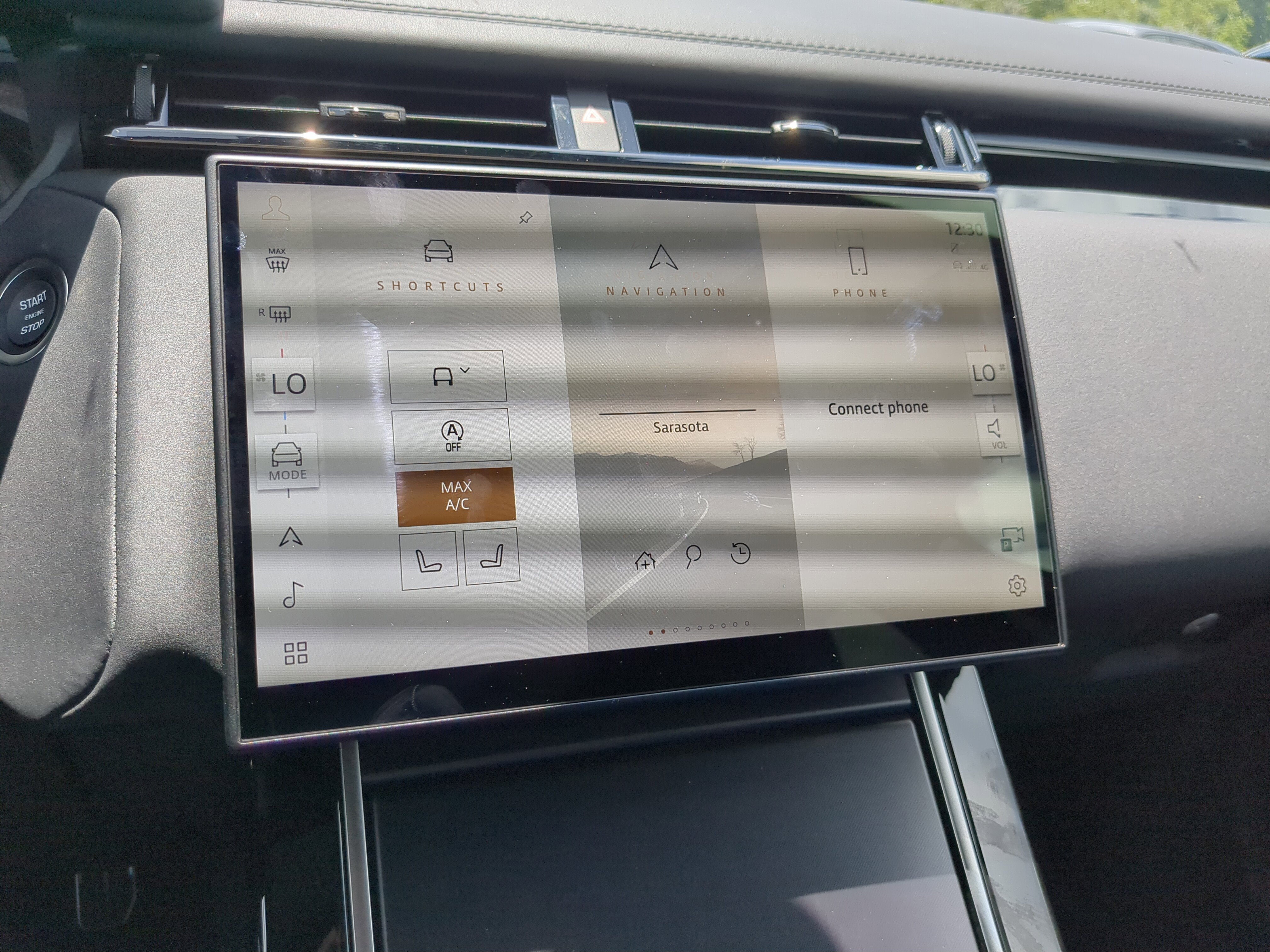 New 2026 Land Rover Range Rover Velar Dynamic SE image 20