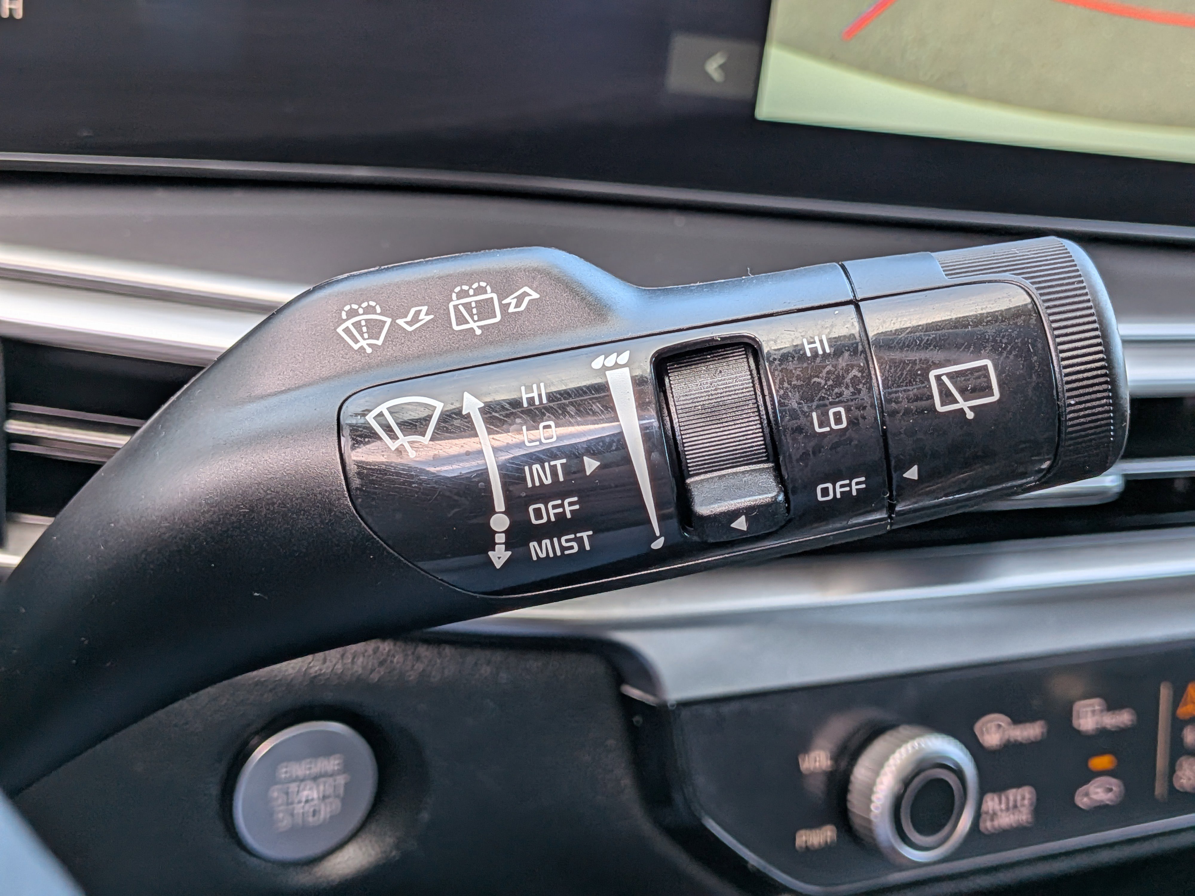 Certified 2025 Kia Sorento S image 31