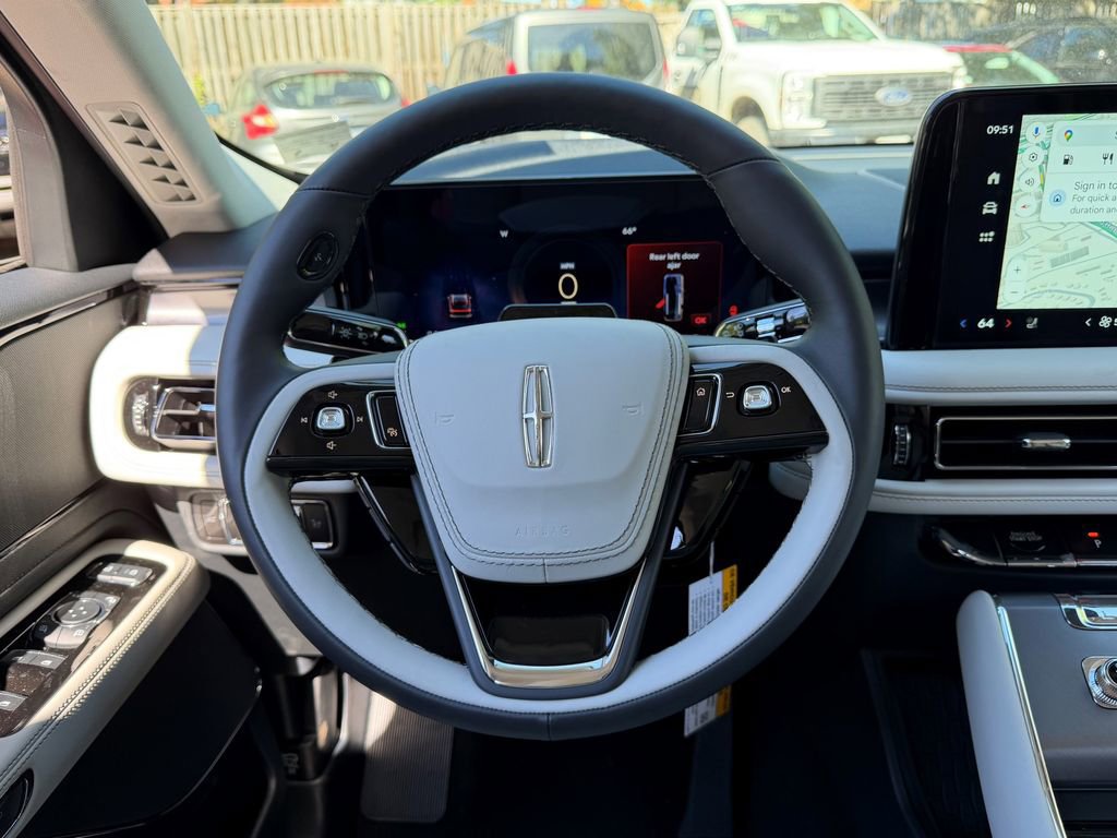 New 2026 Lincoln Aviator AWD image 12