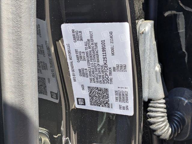 Used 2025 Chevrolet Colorado LT w/ LT Convenience Package image 22