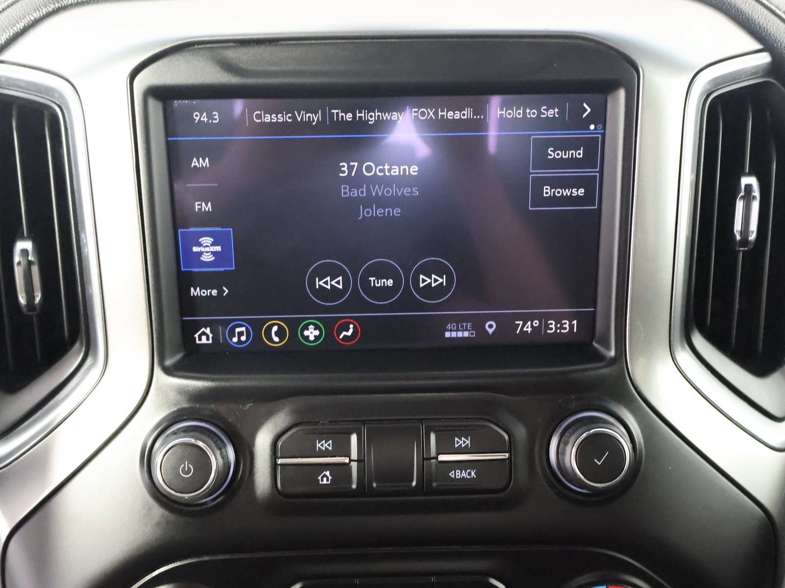 Used 2019 Chevrolet Silverado 1500 RST AWD/4WD image 40