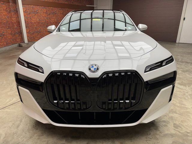 New 2026 BMW 760i xDrive image 8