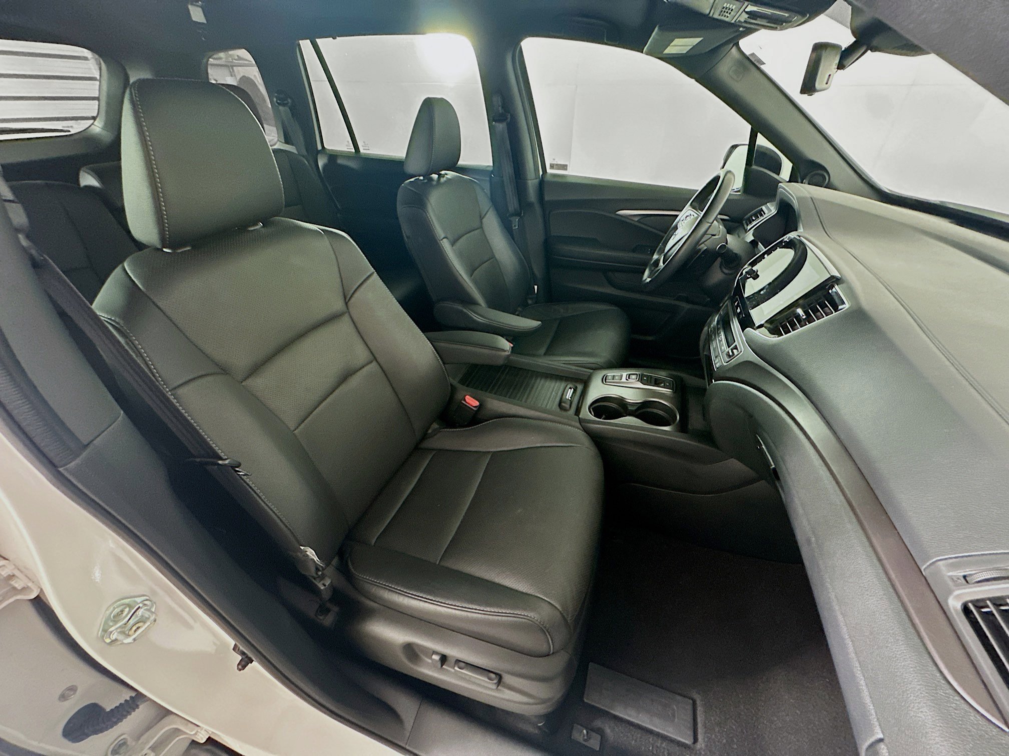 Used 2023 Honda Passport EX-L image 29