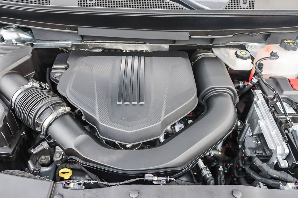 Used 2026 Chevrolet Traverse LT w/ Driver Confidence Package image 24