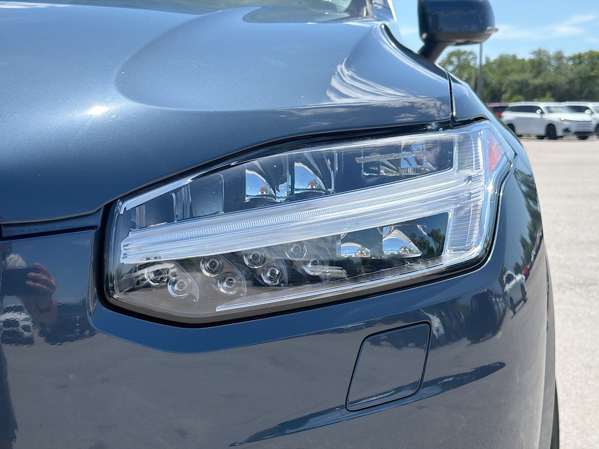 Used 2023 Volvo XC90 B6 Plus AWD/4WD image 9