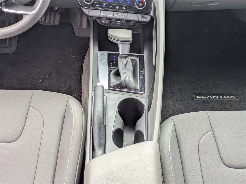Used 2024 Hyundai Elantra SEL image 19