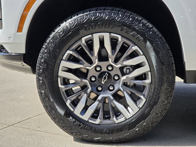 Used 2026 Chevrolet Tahoe Z71 w/ Comfort Package AWD/4WD image 9
