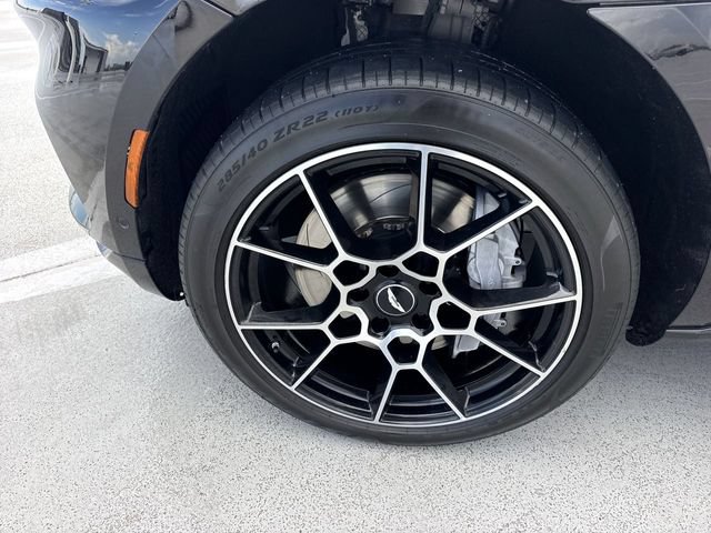 Used 2021 Aston Martin DBX AWD/4WD image 10