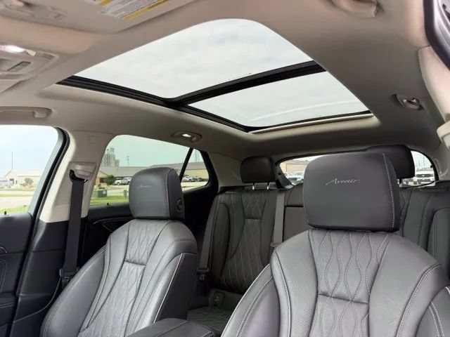 Used 2023 Buick Envision Avenir AWD/4WD image 6