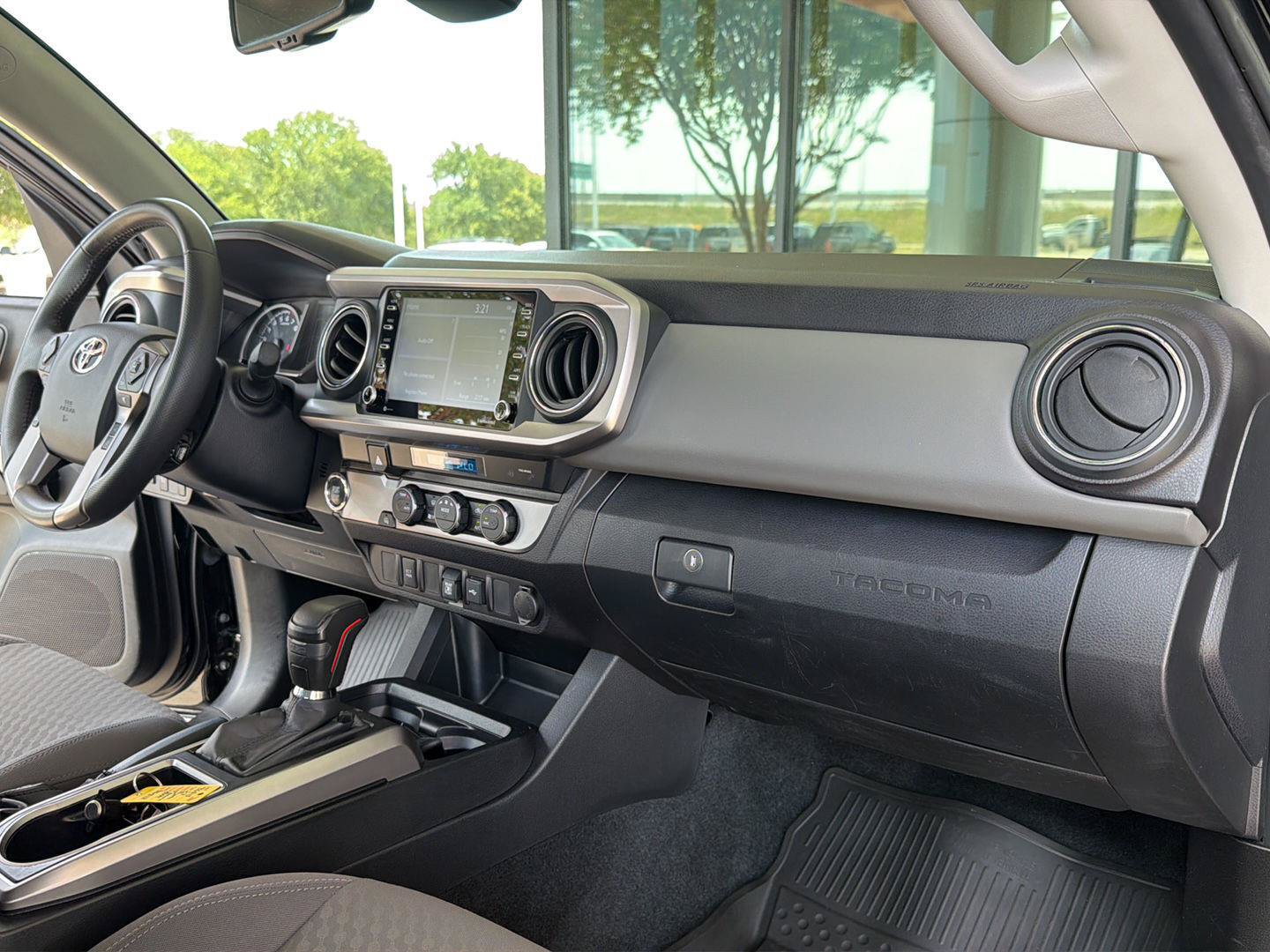 Used 2023 Toyota Tacoma SR5 RWD image 15