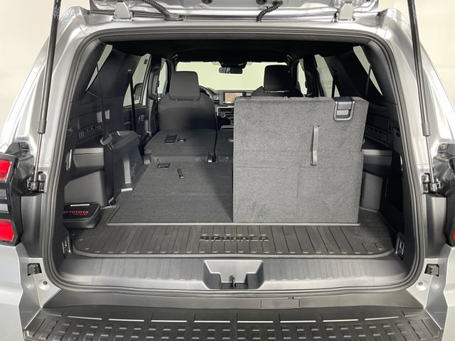 New 2026 Toyota 4Runner SR5 AWD/4WD image 9