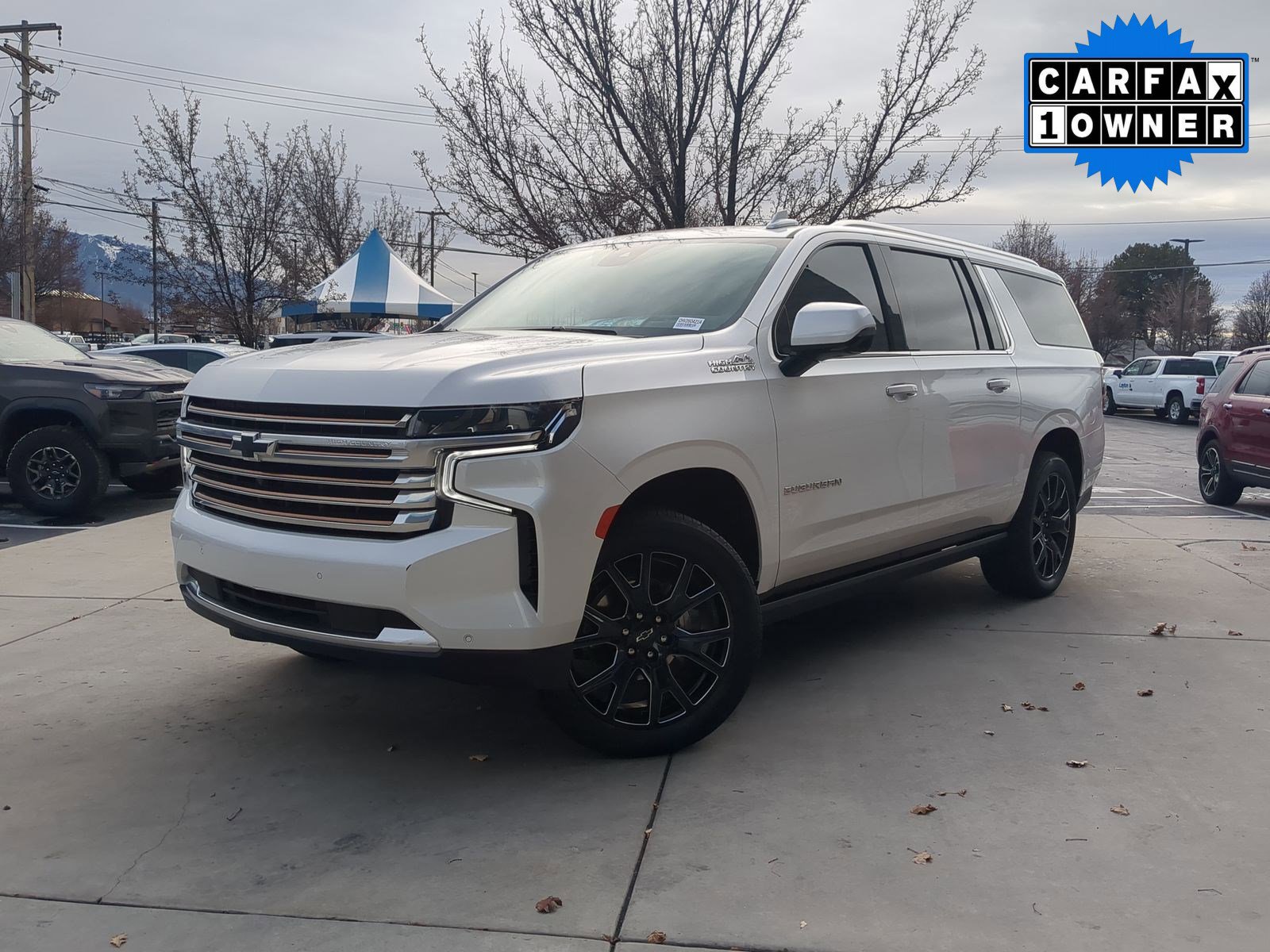 Used 2023 Chevrolet Suburban High Country image 2