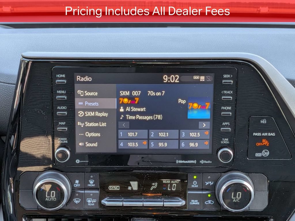 Used 2022 Toyota Highlander LE FWD image 19