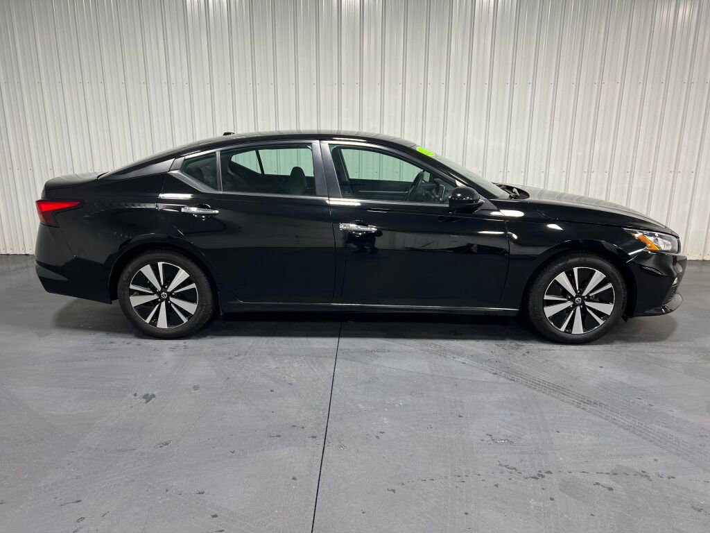 Used 2022 Nissan Altima 2.5 SV image 17