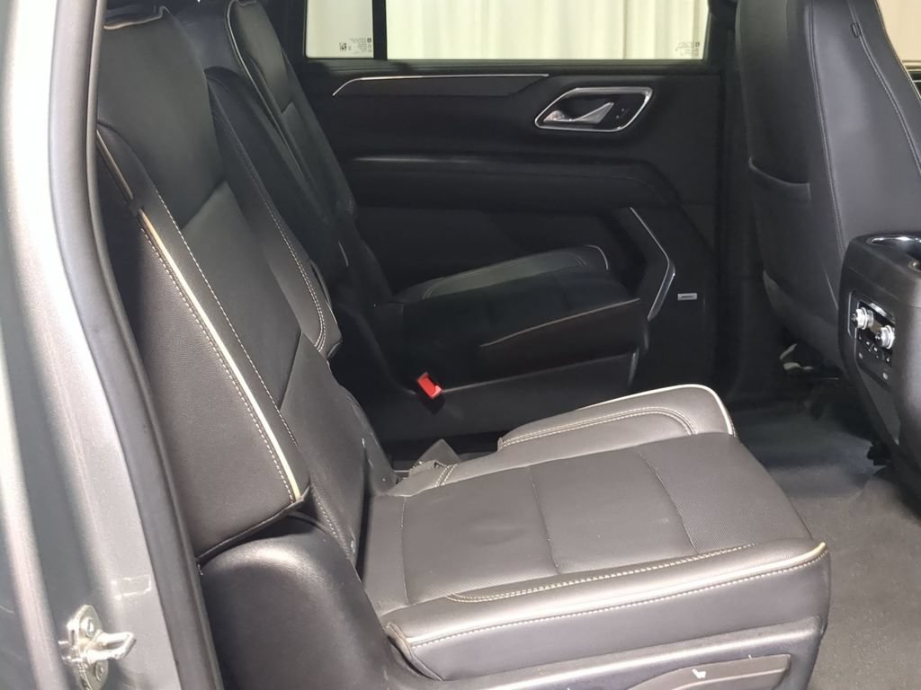 Used 2023 GMC Yukon XL SLT w/ SLT Premium Package AWD/4WD image 27